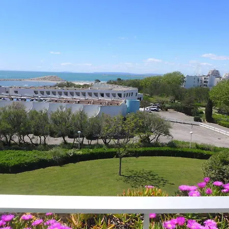 Apartment Les Terrasses De La Mer-9 By Interhome *